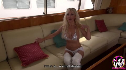 Sexy milf Thérèse having a great gang