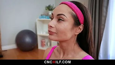 Brad Trains Crystal Rush and Kimmy Kim Hard