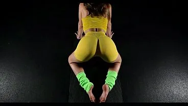 Stepmom Likes Being Watched Doing Yoga