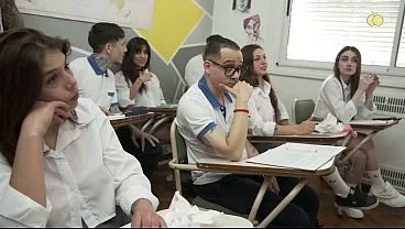 VaneMilfit’s Makeup Exam at Limón Center
