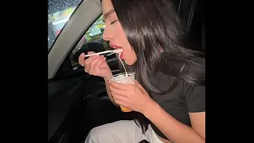 Girlfriend’s Hot Pussy Fucked in Public Park