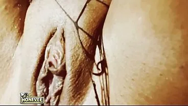 Creamy Pussy Gets Filled: Wet Pussy Amateur Fun