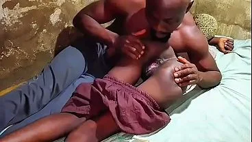 African MILF Fucks Hard in Homemade Amateur Clip